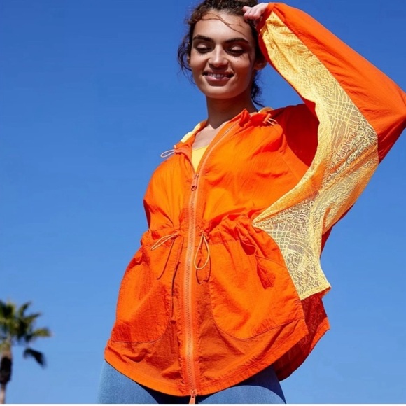 NWT FREE PEOPLE ON MORE MILE ORANGE HOODED WINDBREAKER. RETAIL $148 - Picture 3 of 7